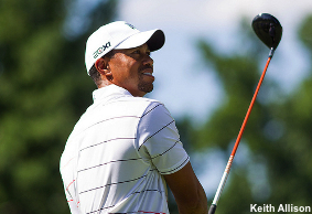 Yes, Tiger Woods Is A Hacker Too, Tiger Tops Tee Shot in Abu Dhabi